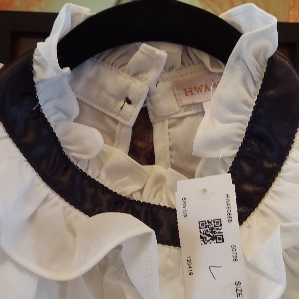 Ruffles Too - Picture 2 of 7